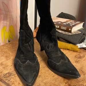 Vintage Italian black suede cowboy style suede boots with kitten heel